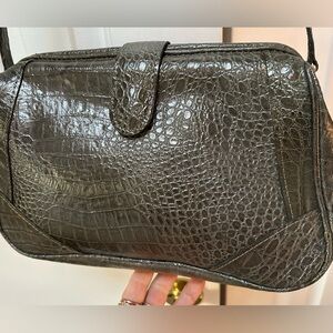 Vintage Crocodile-Embossed Bag, made Korea-no brand. Hinged open, magnetic snap